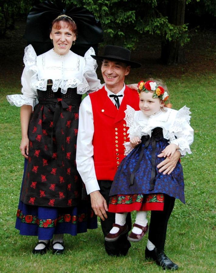 Des Hirondelles Ostheim