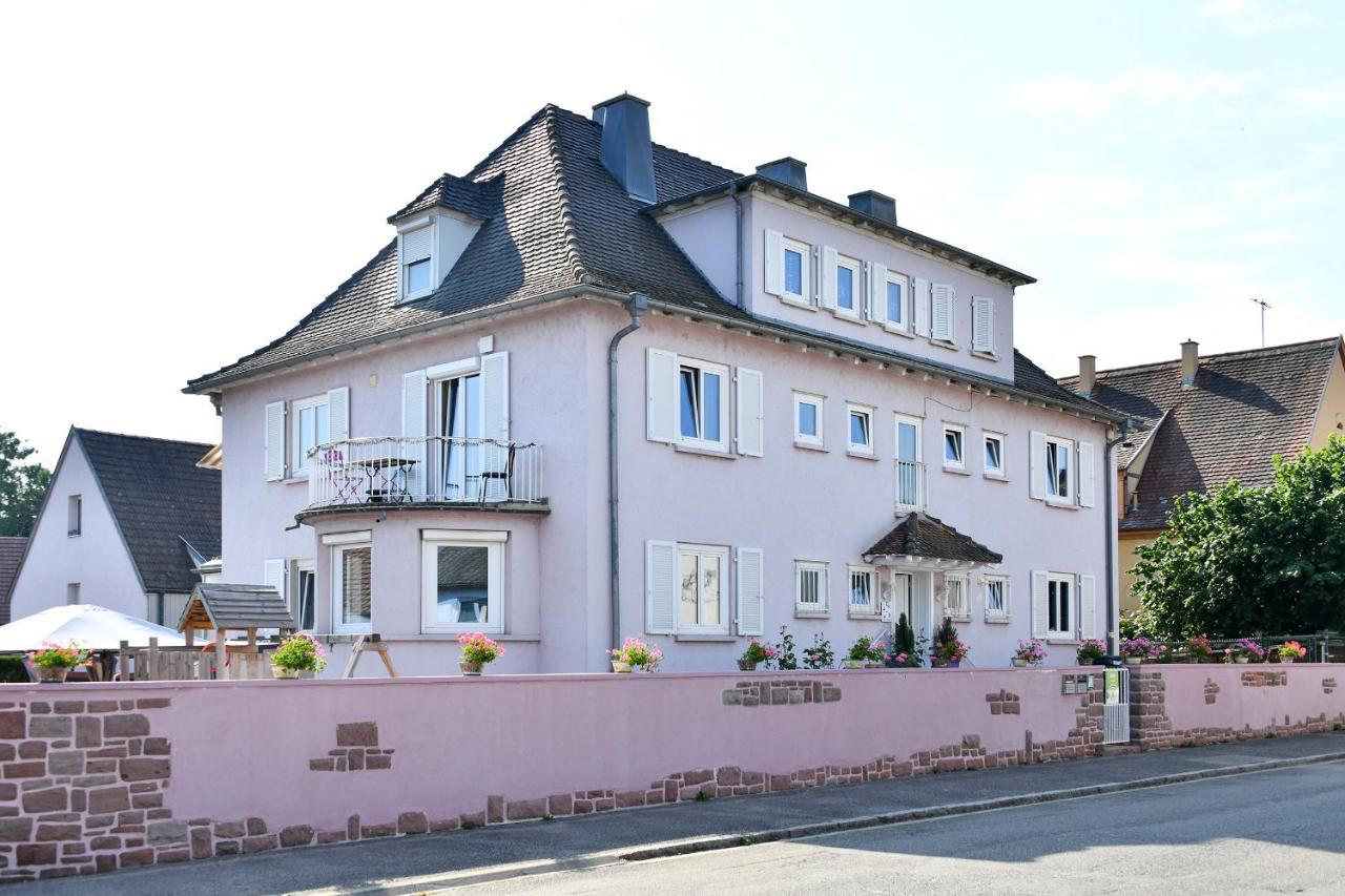 Des Hirondelles Apartment *