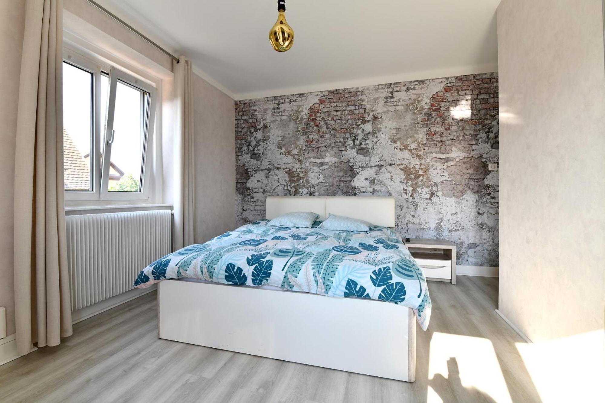 Des Hirondelles Apartment *