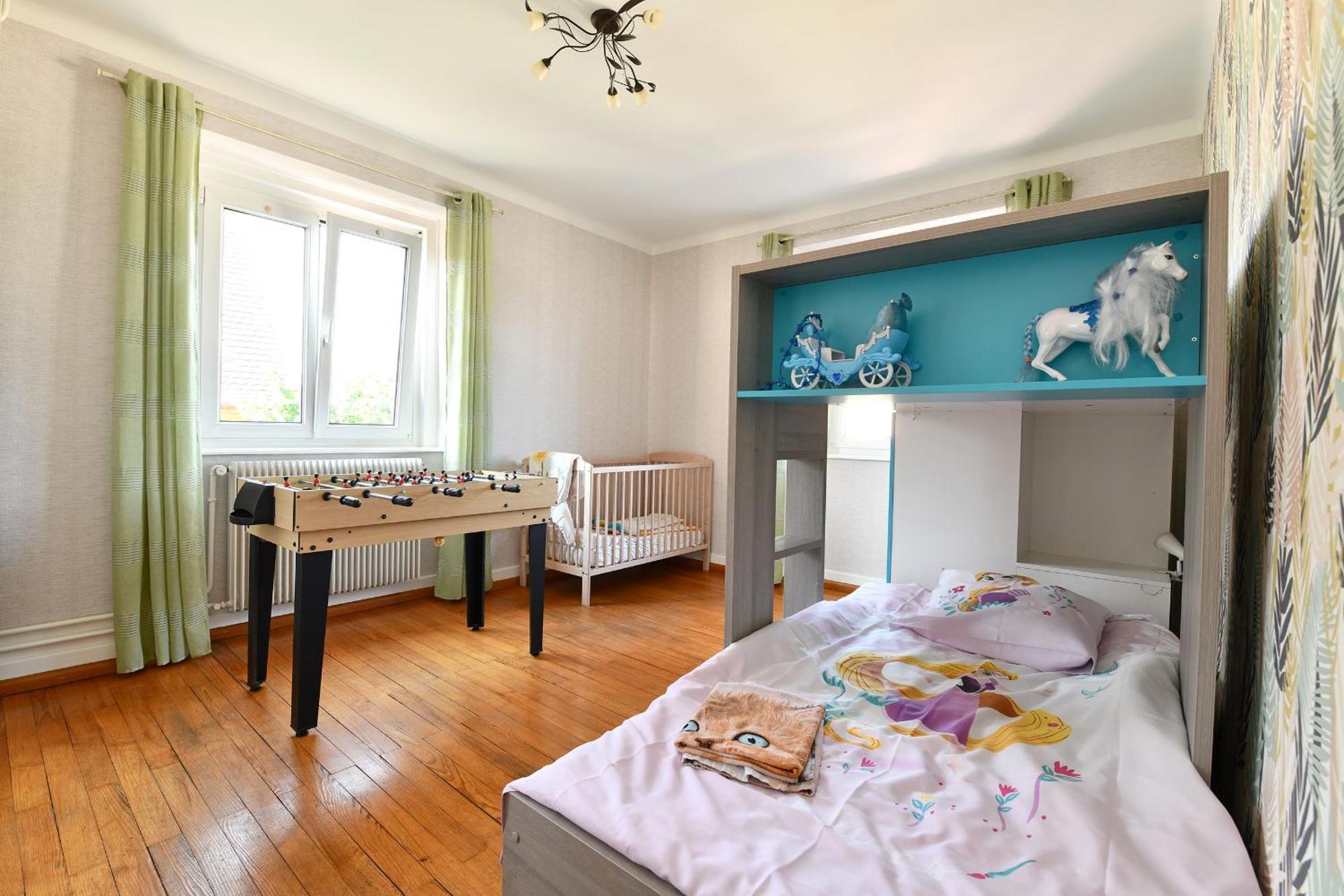 Des Hirondelles Apartment *