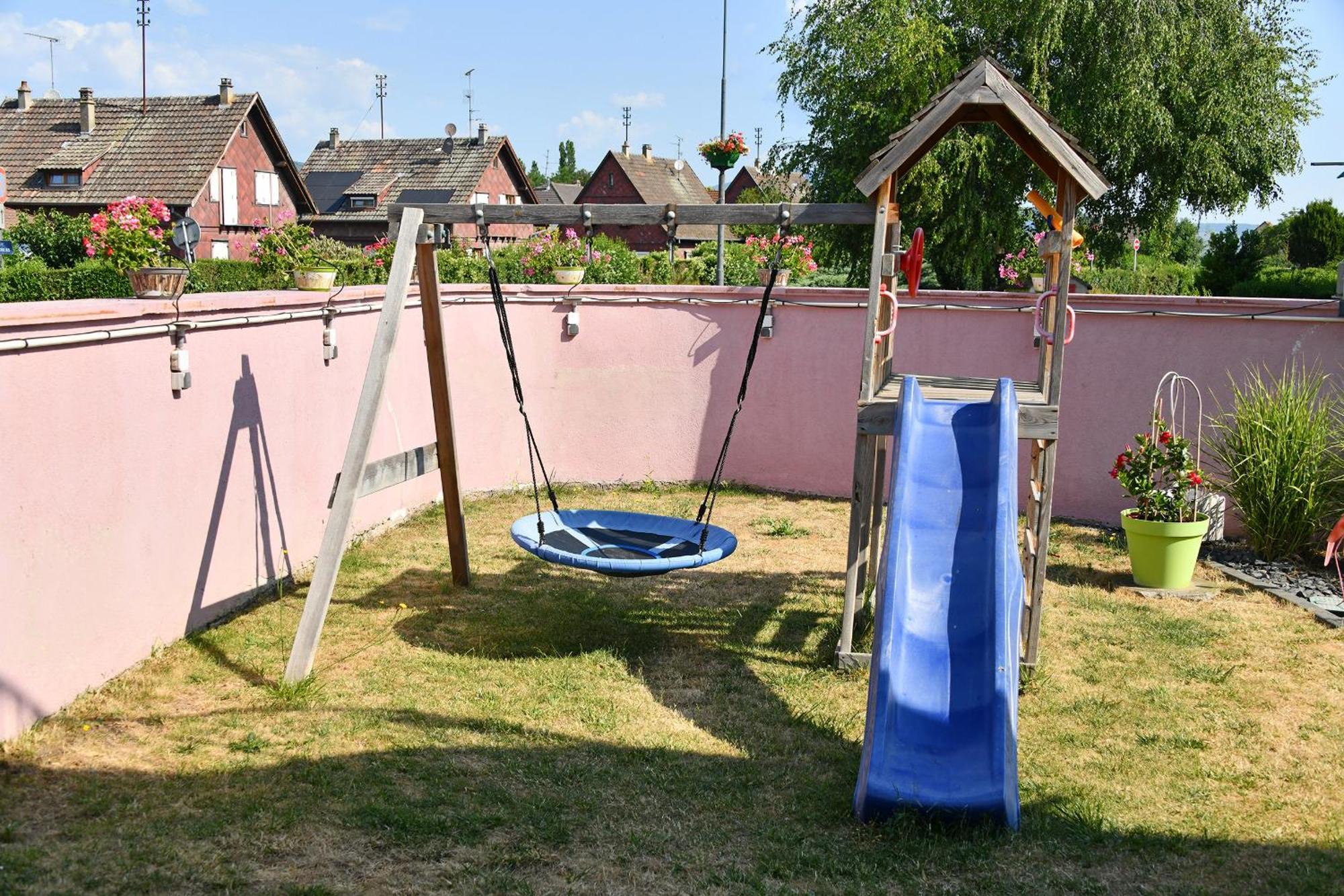 Des Hirondelles Ostheim